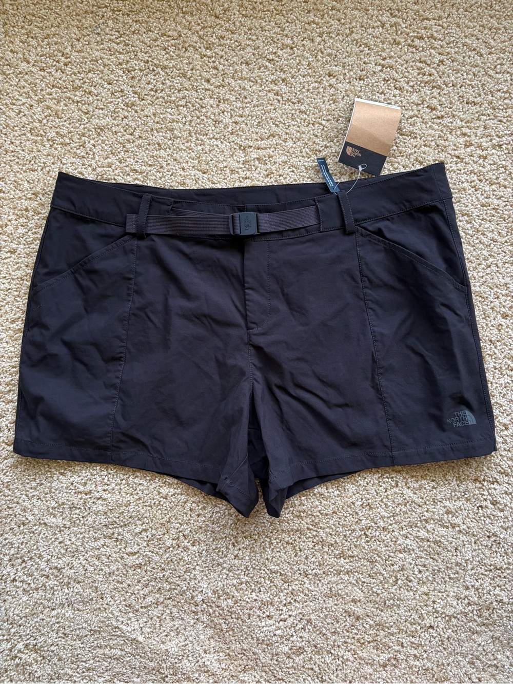 NWT The North Face Women‎ Paramount Shorts Black Belted Hiking Shorts 22W Plus